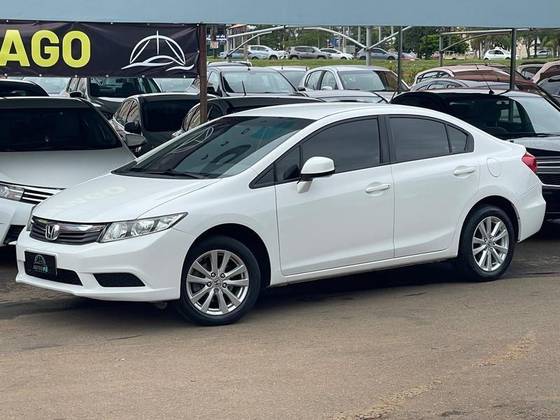 HONDA CIVIC 1.8 LXS 16V FLEX 4P MANUAL HONDA CIVIC 1.8 LXS 16V FLEX 4P MANUAL